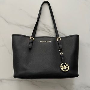 Michael Kors Jet Set Tote